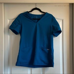 Figs - Casma Three-Pocket Scrub Top - Alps Blue